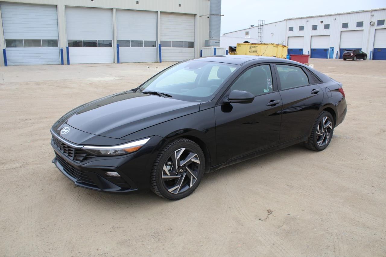 2025 Hyundai Elantra Preferred IVT w/Tech Pkg, Htd cloth, S/R, NAV, BUC - Photo #1