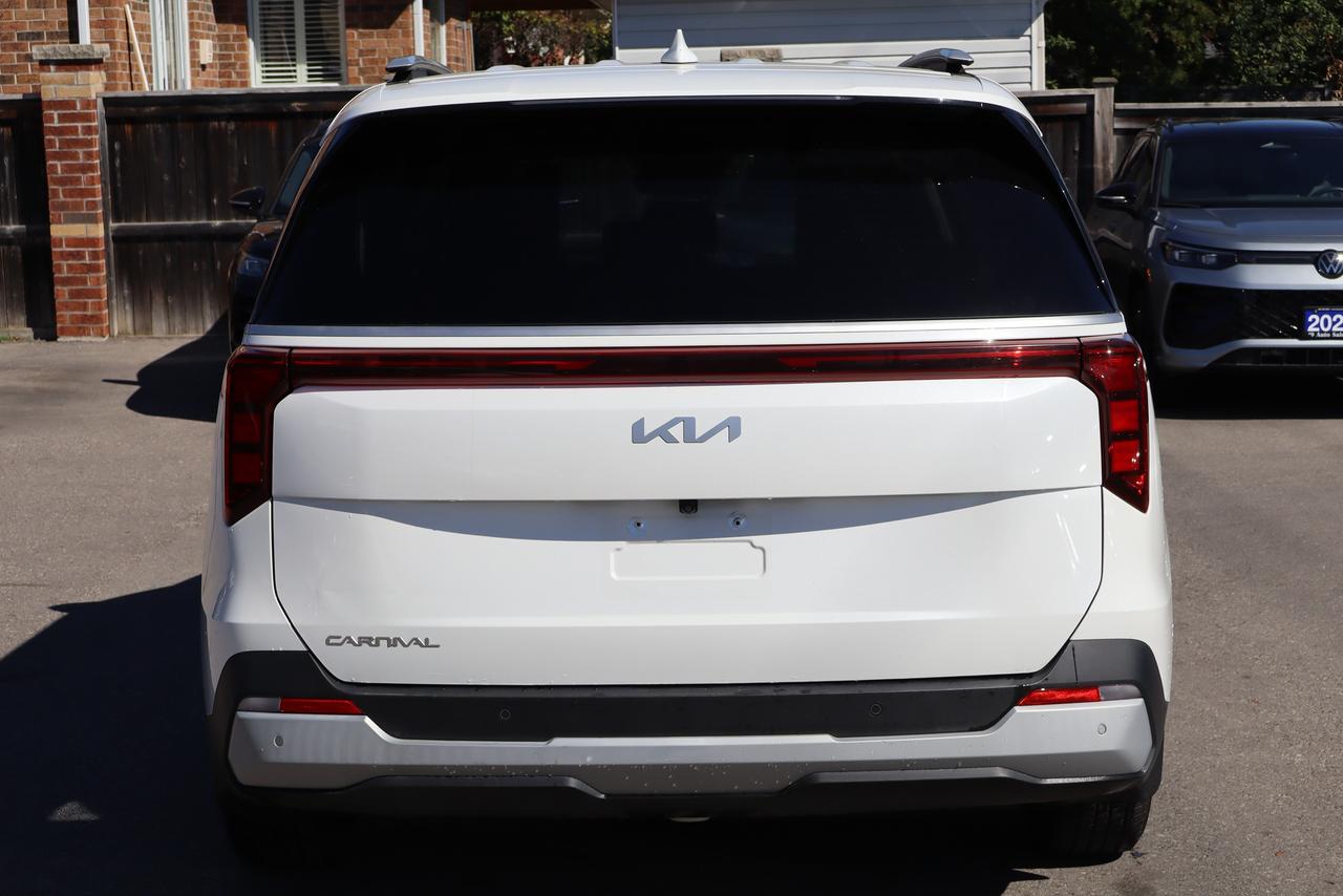 2025 Kia Carnival LX FWD Photo4