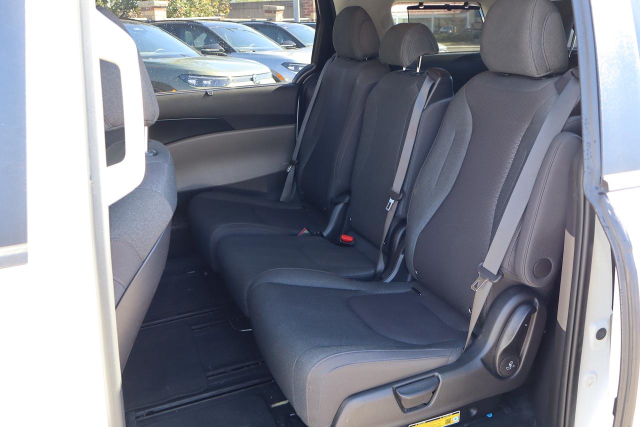 2025 Kia Carnival LX FWD Photo