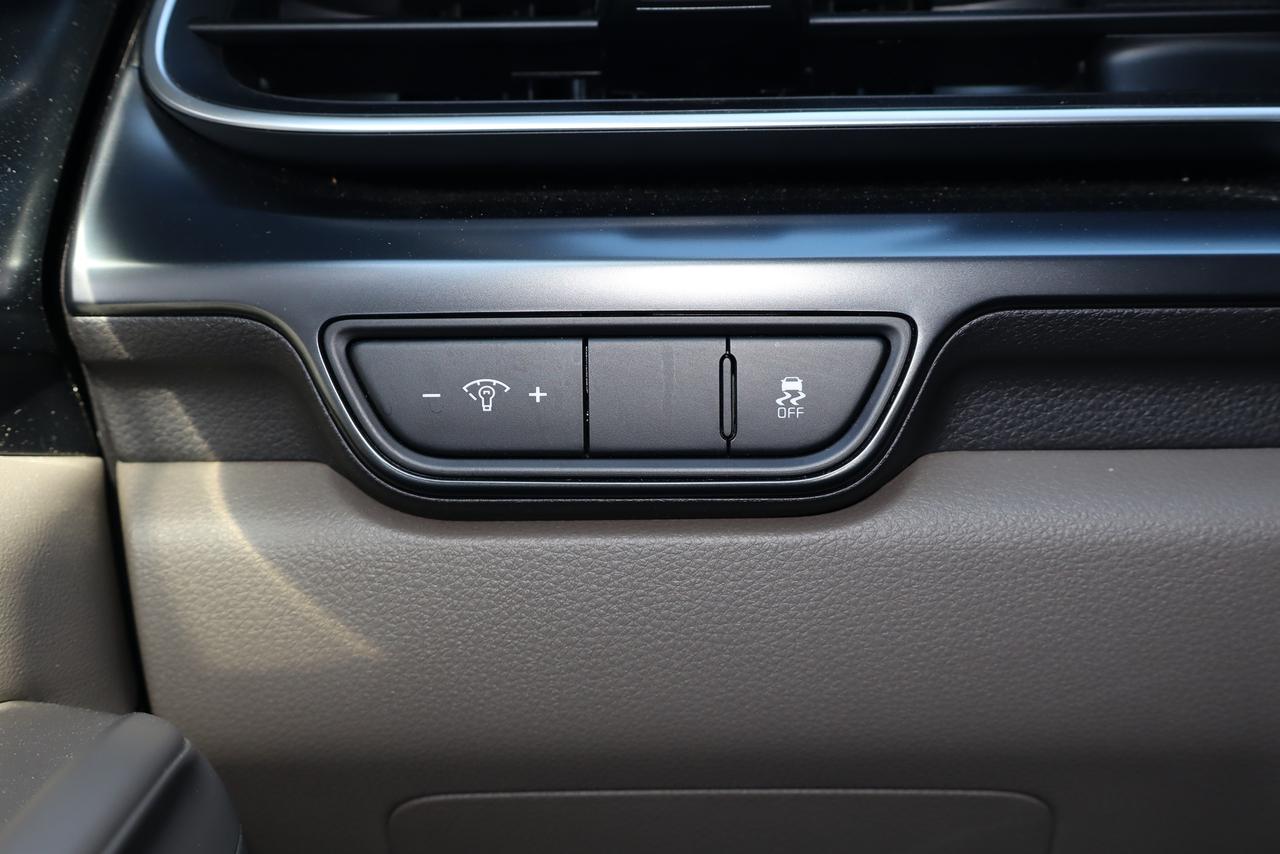 2025 Kia Carnival LX FWD Photo