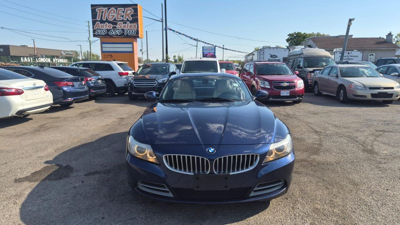 2011 BMW Z4 CONVERTIBLE sDrive35i, ONLY 134KMS, LOADED, CERT Photo