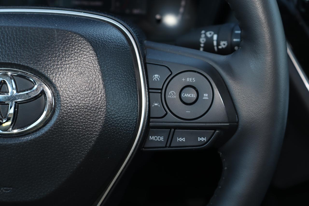 2026 Toyota Corolla Cross LE AWD Photo
