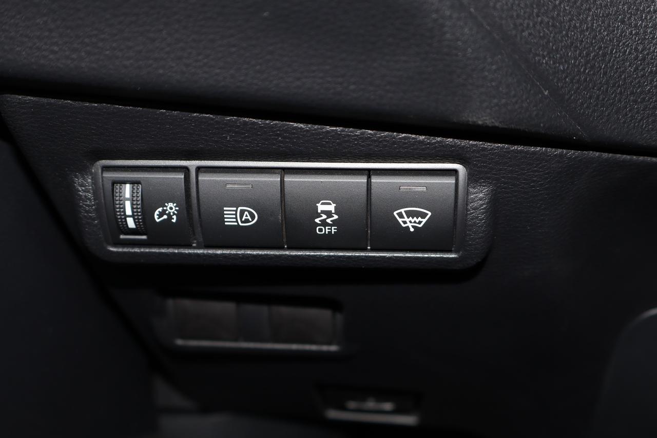 2026 Toyota Corolla Cross LE AWD Photo