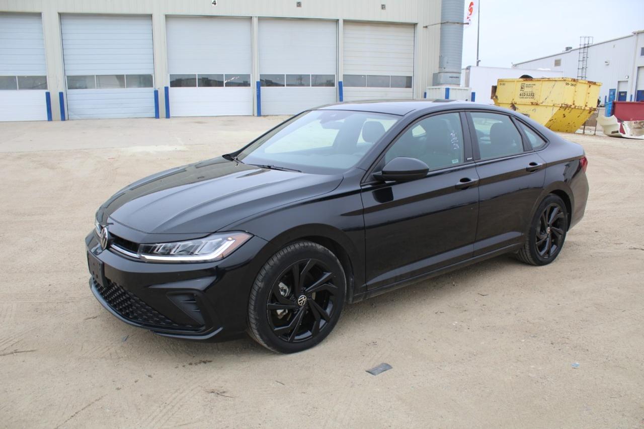 2026 Volkswagen Jetta Comfortline Sport w/Htd L.wrap, S/R, BUC - Photo #1