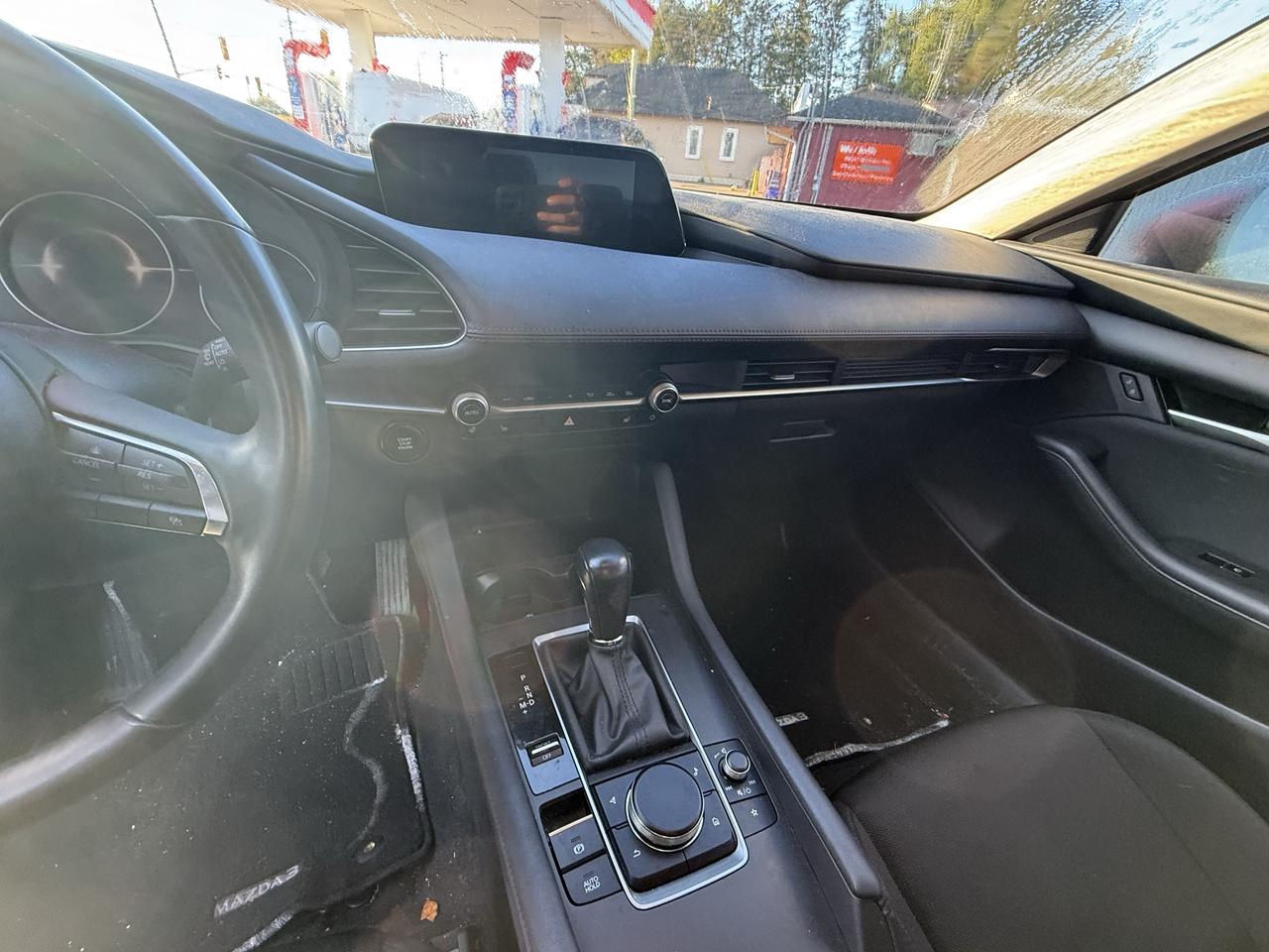 2024 Mazda MAZDA3 GS Photo