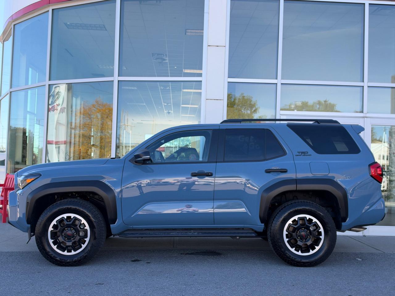 2025 Toyota 4Runner TRD OFF ROAD-PREMIUM! Photo3