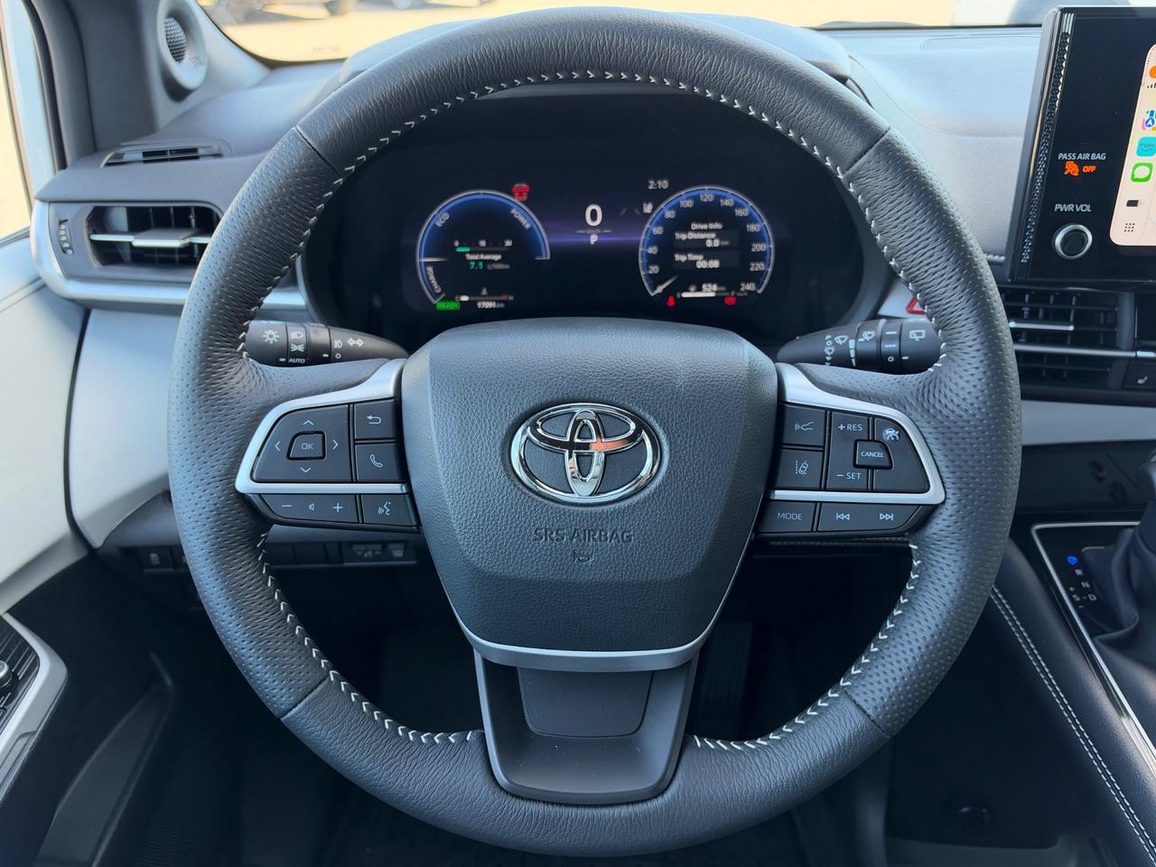 2025 Toyota Sienna XSE 7-Passenger XSE AWD TECH PKG! Photo