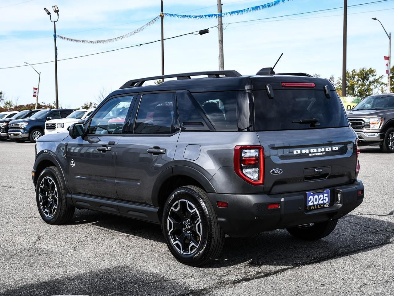 2025 Ford Bronco Sport Outer Banks Photo3