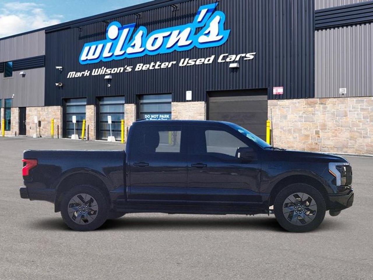 2024 Ford F-150 Lightning Flash Crew 4X4 | 312A | Extended Range Battery | 360 Camera | Heated Wheel + Seats | and More ! Photo