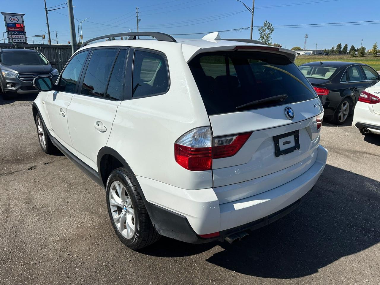 2010 BMW X3 28i, AWD, ONLY 158KMS, LOADED, AS IS SPECIAL Photo2