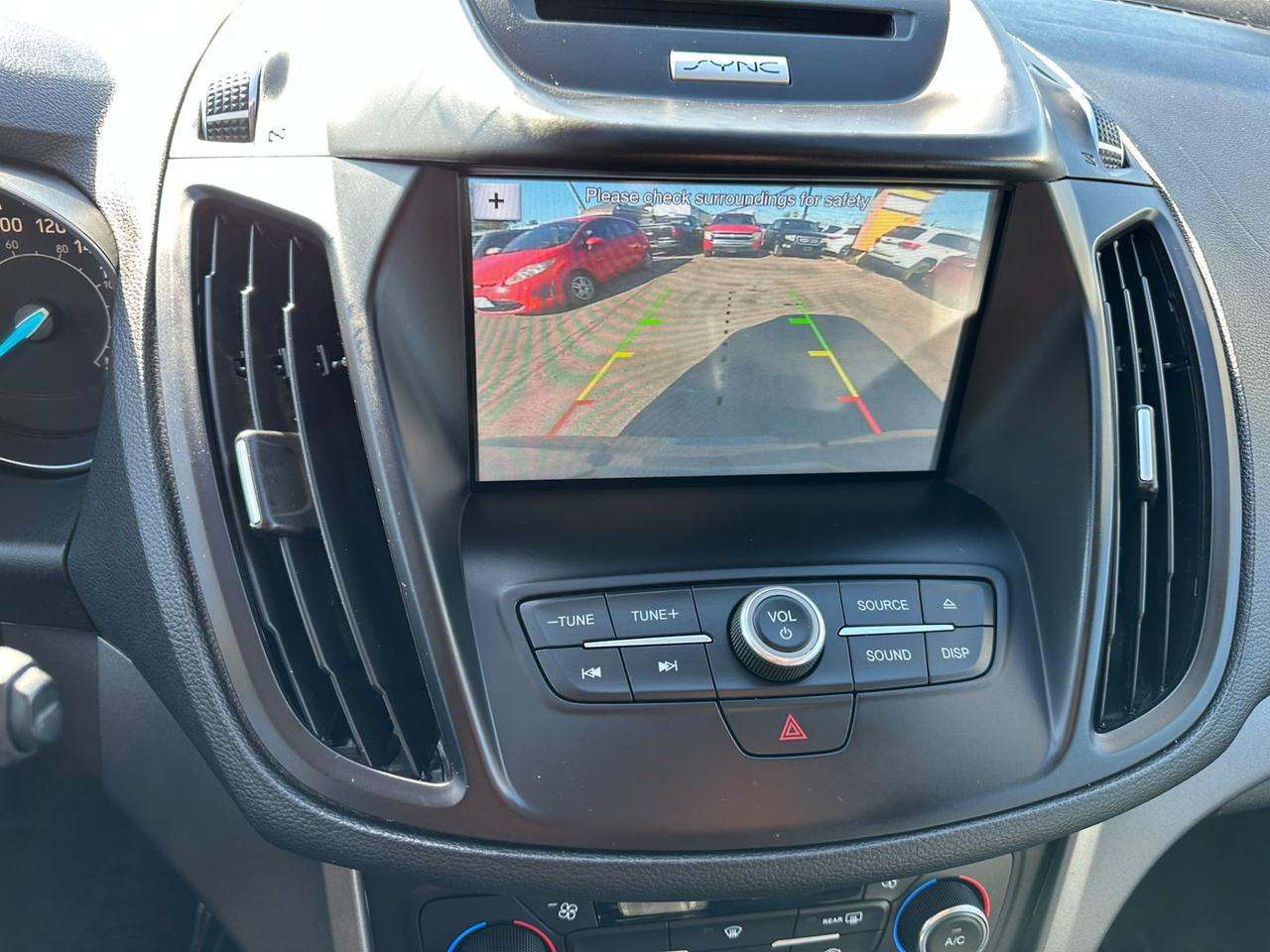 2017 Ford Escape SE, LEATHER, ROOF, NAVI, WINTER WHEELS, AS IS Photo