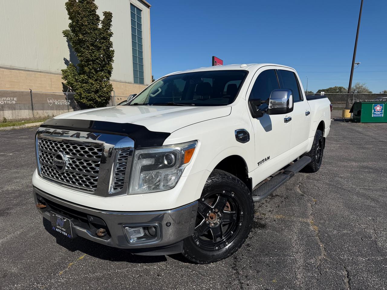 2017 Nissan Titan 4WD Crew Cab SV - LOADED! LEATHER 4X4 V8 - Photo #1