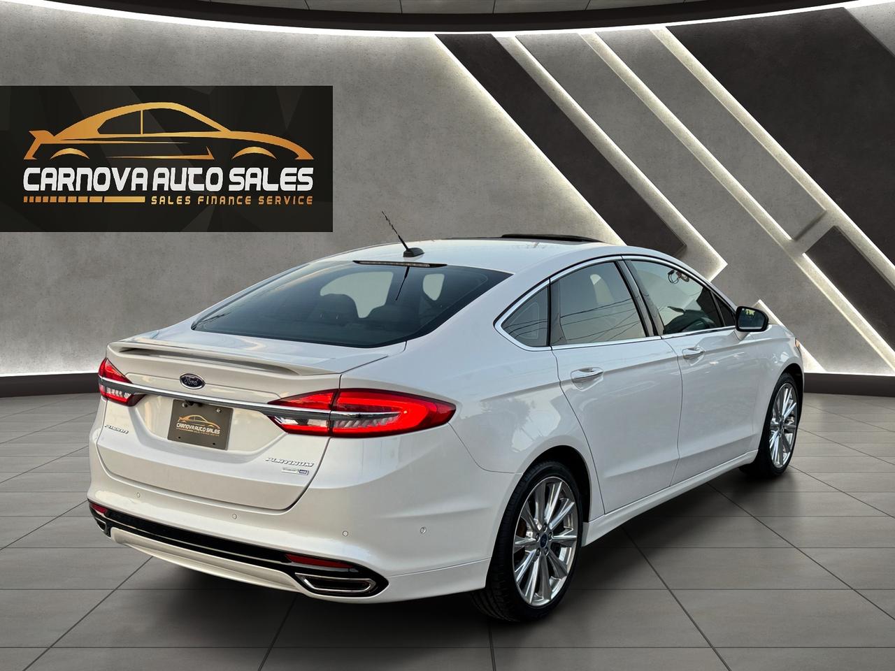 2018 Ford Fusion Platinum AWD+CLEAN CARFAX+FULLY LOADED! Photo
