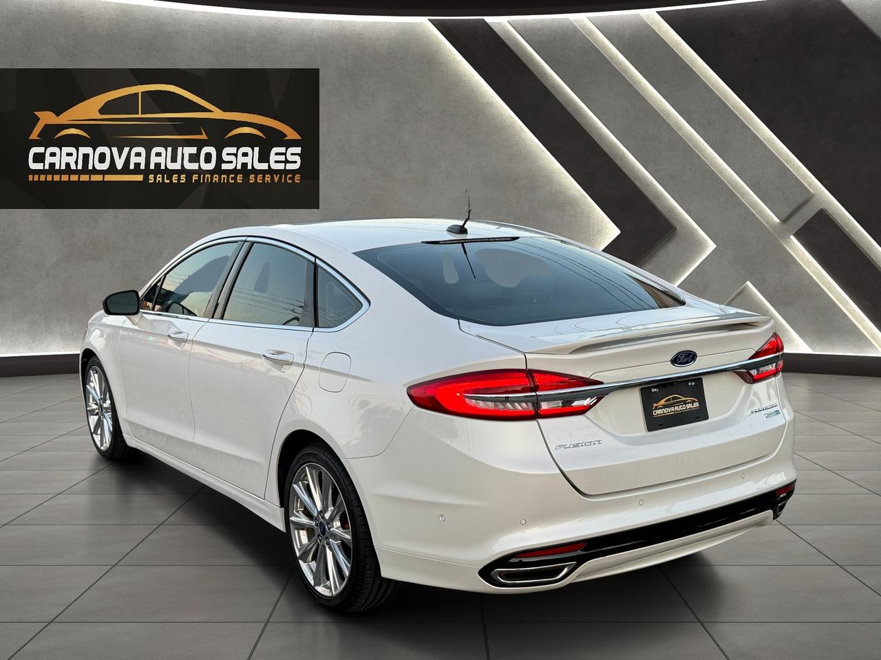 2018 Ford Fusion Platinum AWD+CLEAN CARFAX+FULLY LOADED! Photo