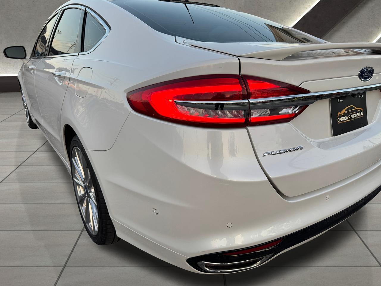 2018 Ford Fusion Platinum AWD+CLEAN CARFAX+FULLY LOADED! Photo