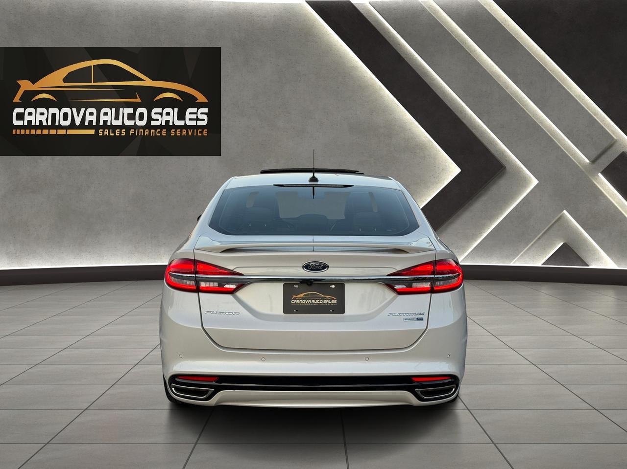 2018 Ford Fusion Platinum AWD+CLEAN CARFAX+FULLY LOADED! Photo