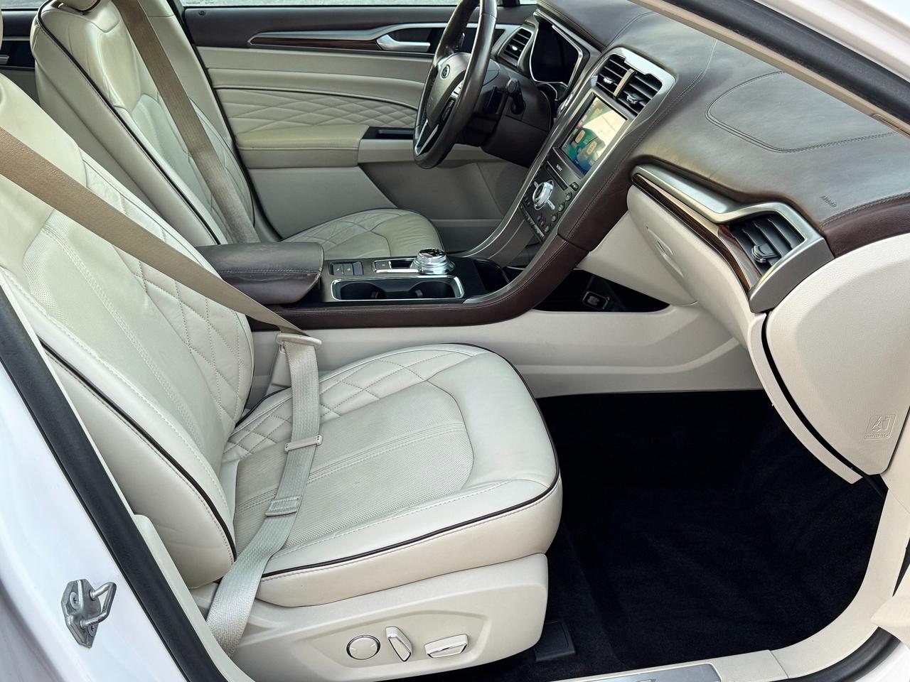 2018 Ford Fusion Platinum AWD+CLEAN CARFAX+FULLY LOADED! Photo