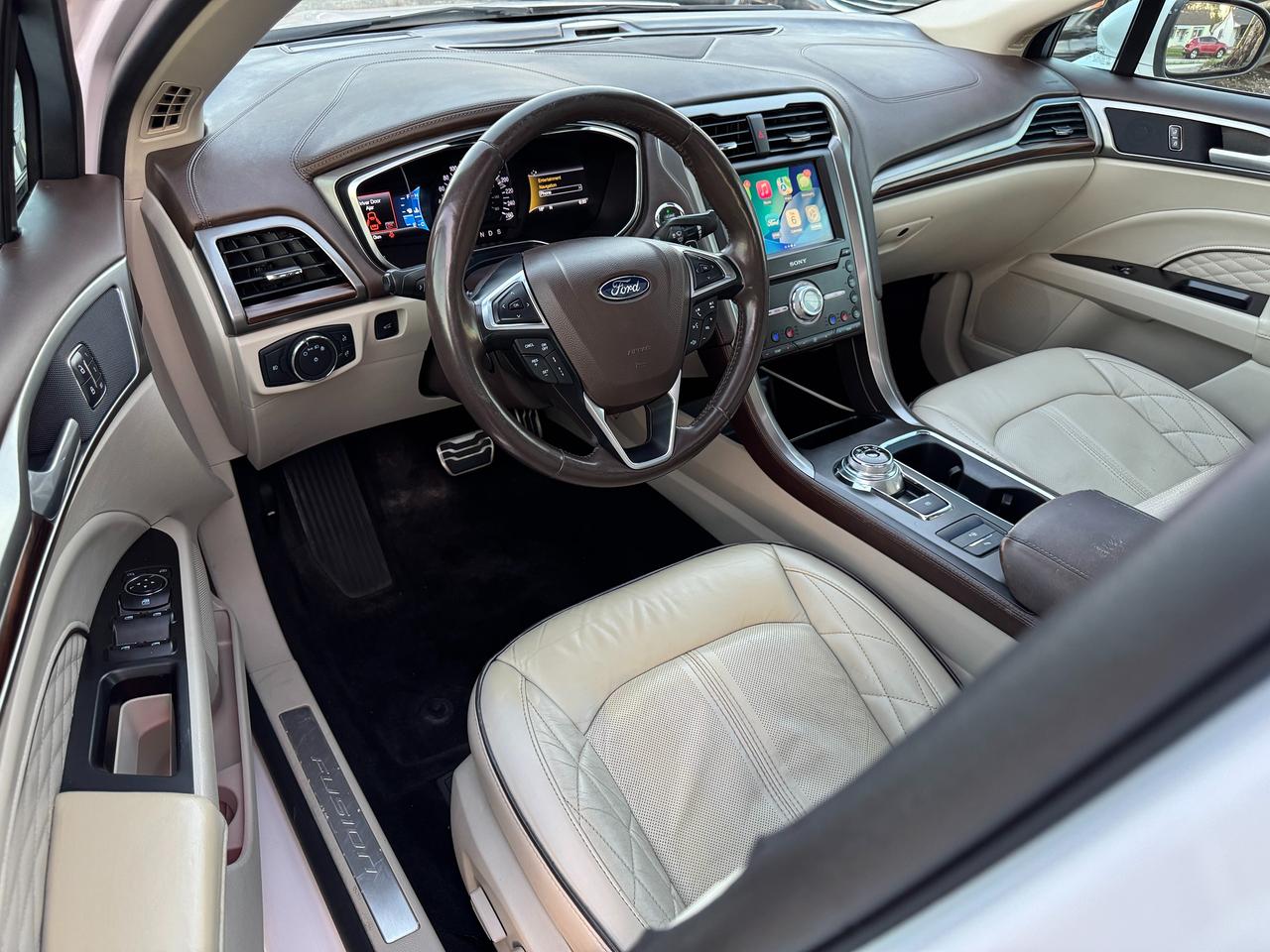 2018 Ford Fusion Platinum AWD+CLEAN CARFAX+FULLY LOADED! Photo