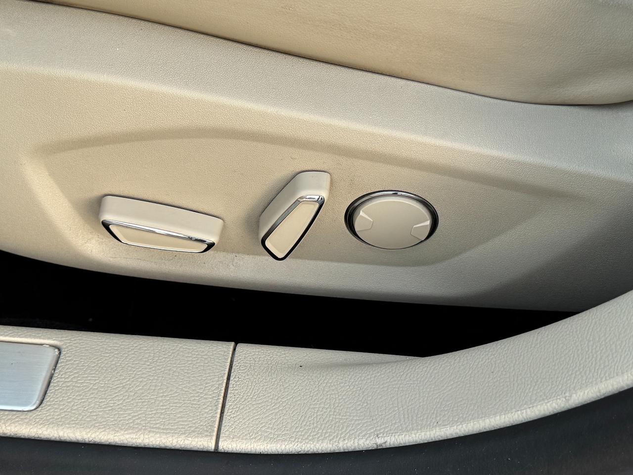 2018 Ford Fusion Platinum AWD+CLEAN CARFAX+FULLY LOADED! Photo