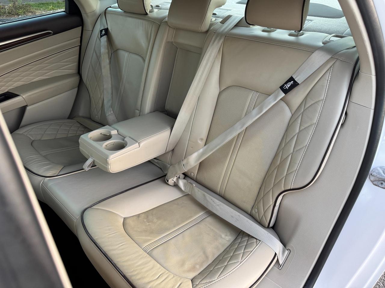 2018 Ford Fusion Platinum AWD+CLEAN CARFAX+FULLY LOADED! Photo