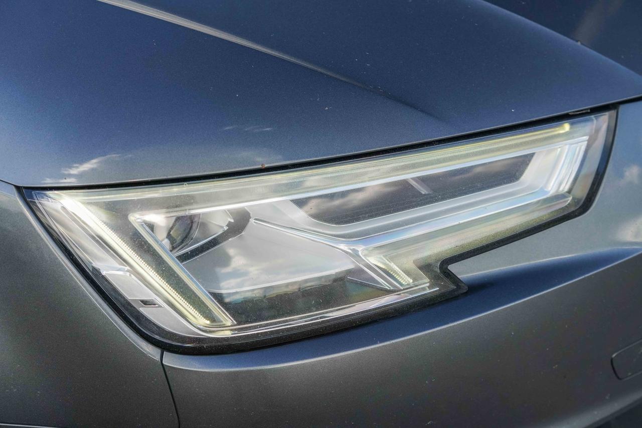 2018 Audi A4 2.0T quattro Prestige Photo