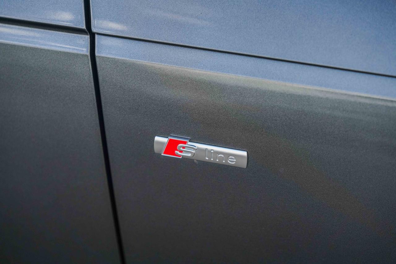2018 Audi A4 2.0T quattro Prestige Photo