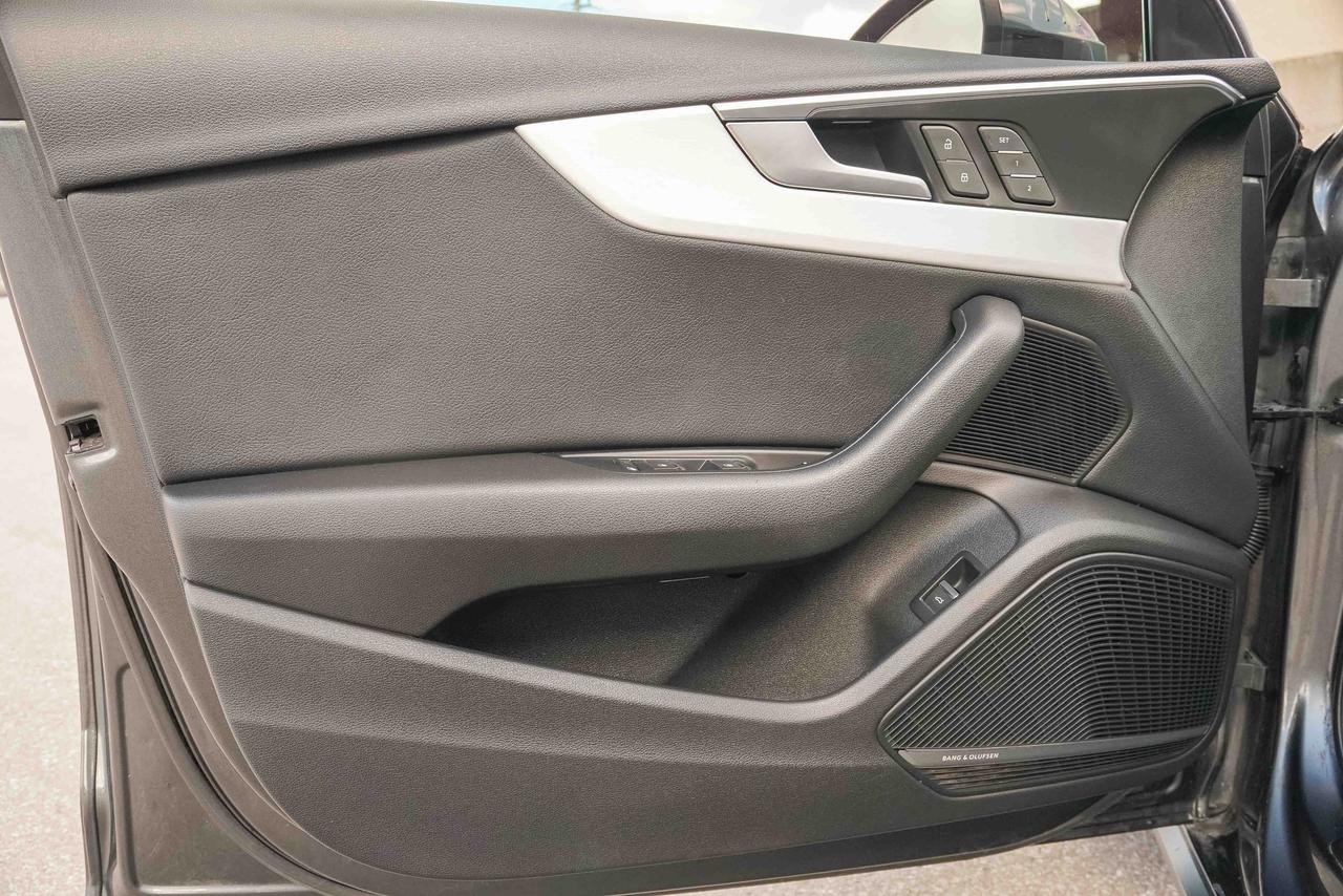 2018 Audi A4 2.0T quattro Prestige Photo