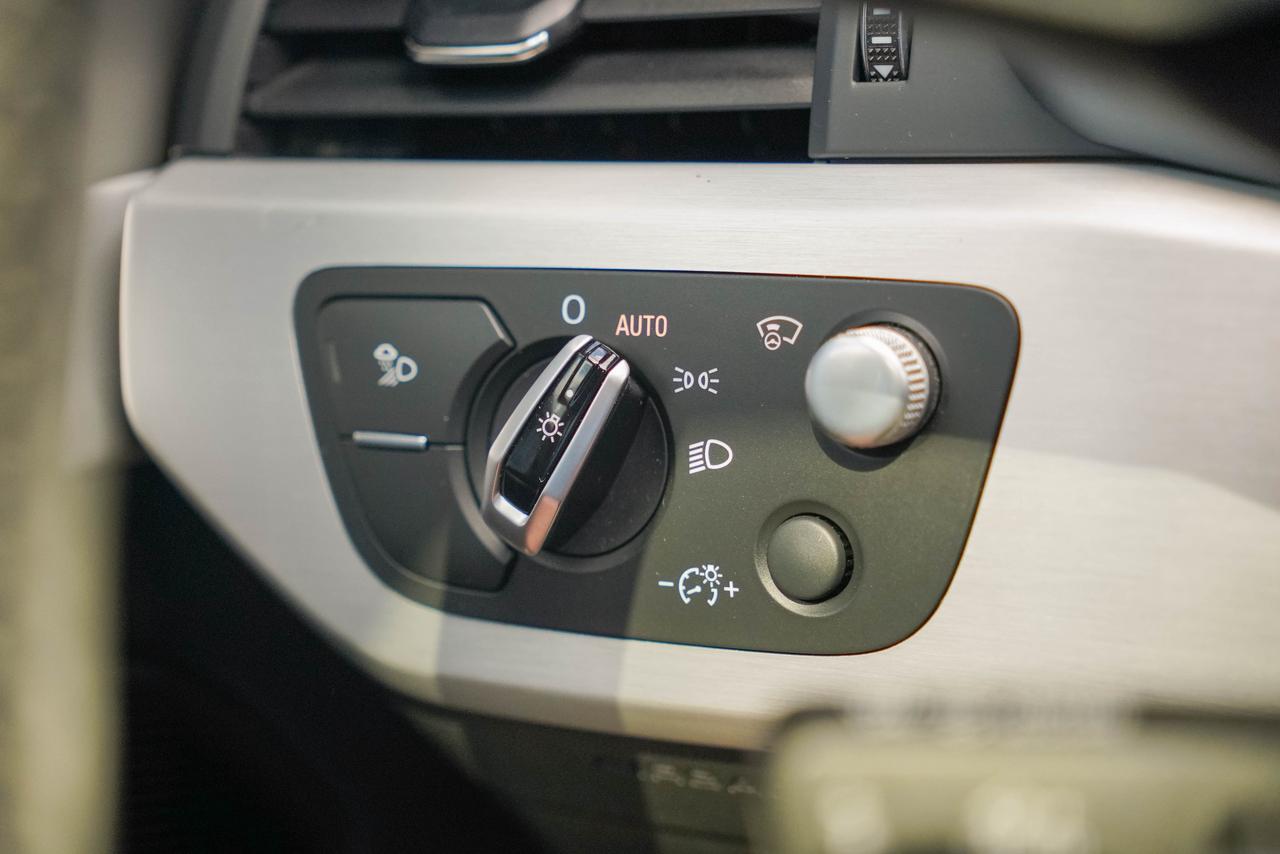 2018 Audi A4 2.0T quattro Prestige Photo