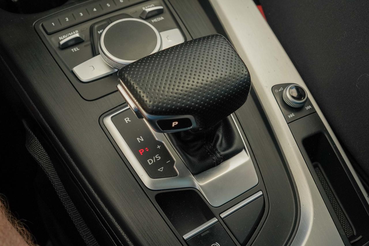 2018 Audi A4 2.0T quattro Prestige Photo