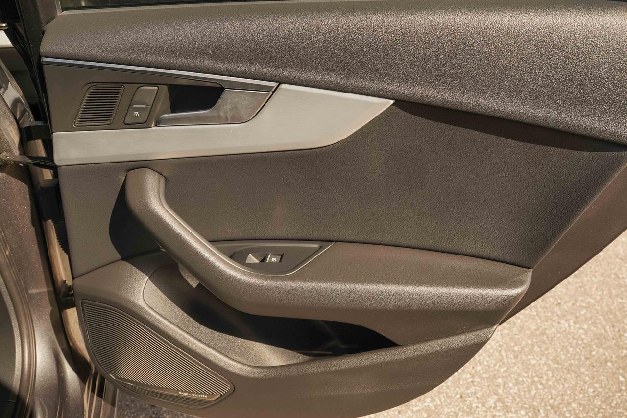 2018 Audi A4 2.0T quattro Prestige Photo