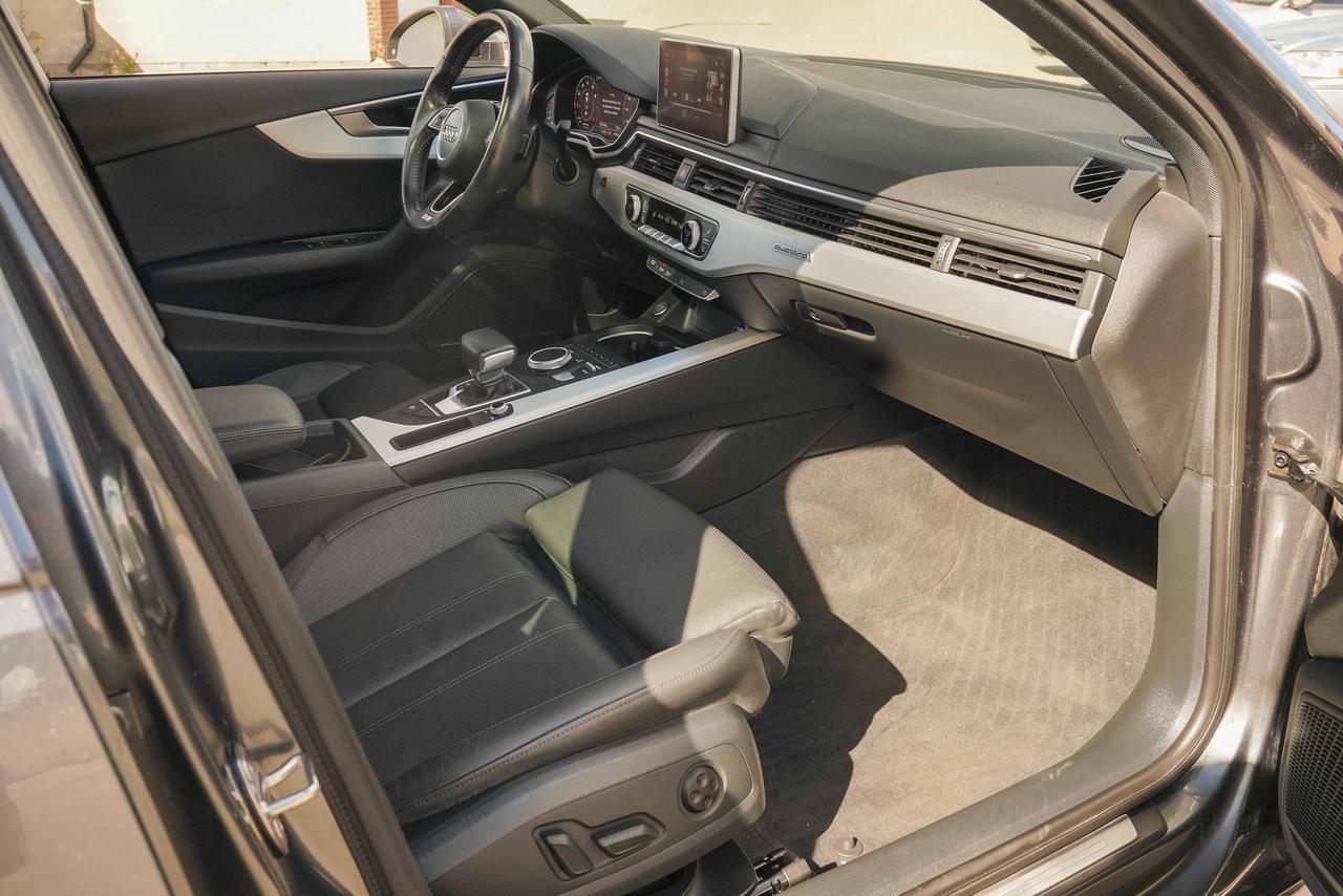 2018 Audi A4 2.0T quattro Prestige Photo