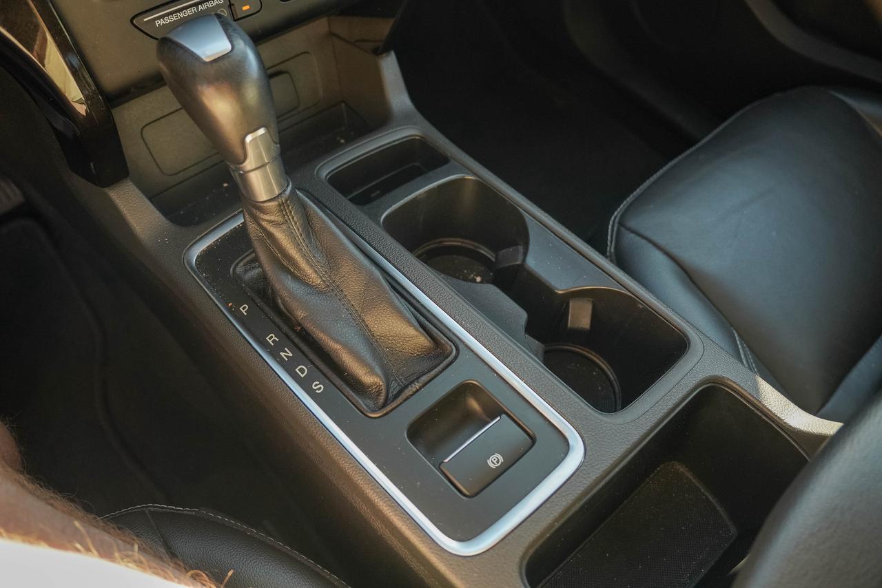 2017 Ford Escape Titanium AWD Photo