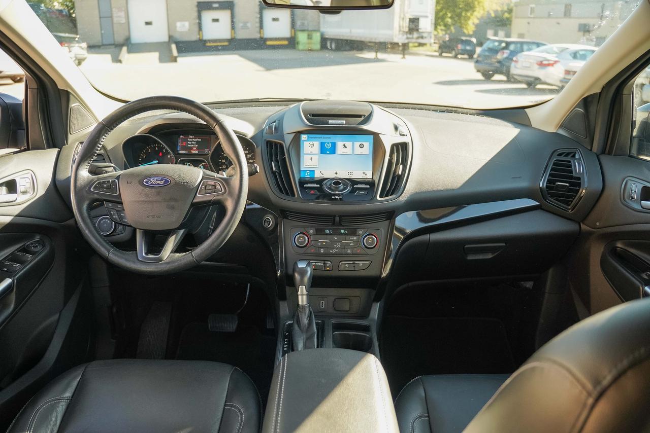 2017 Ford Escape Titanium AWD Photo