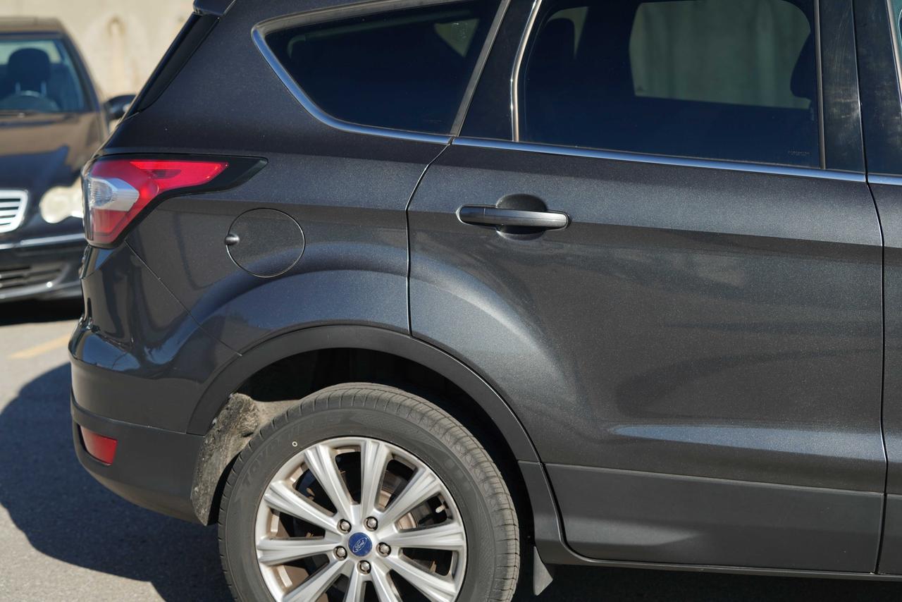 2017 Ford Escape Titanium AWD Photo