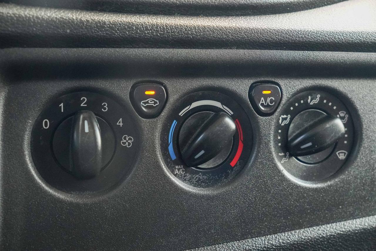 2016 Ford Transit T-150 Photo