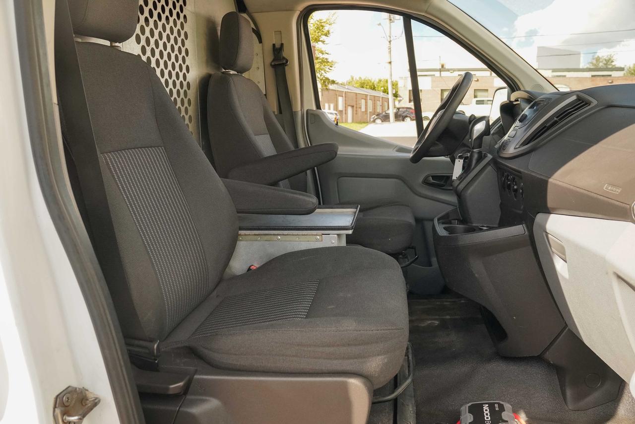 2016 Ford Transit T-150 Photo