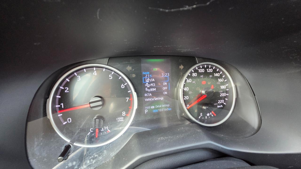 2021 Toyota RAV4 LE Photo