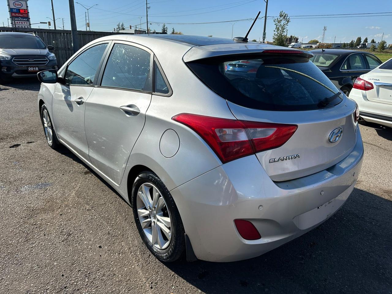 2013 Hyundai Elantra GT GLS, HATCH, AUTO, GREAT ON FUEL, CERTIFIED Photo