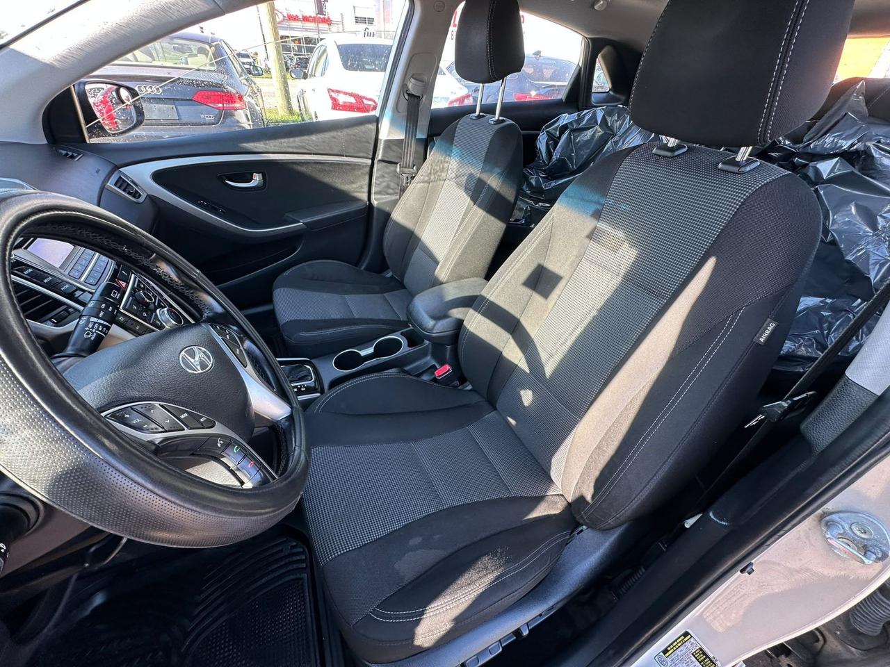 2013 Hyundai Elantra GT GLS, HATCH, AUTO, GREAT ON FUEL, CERTIFIED Photo
