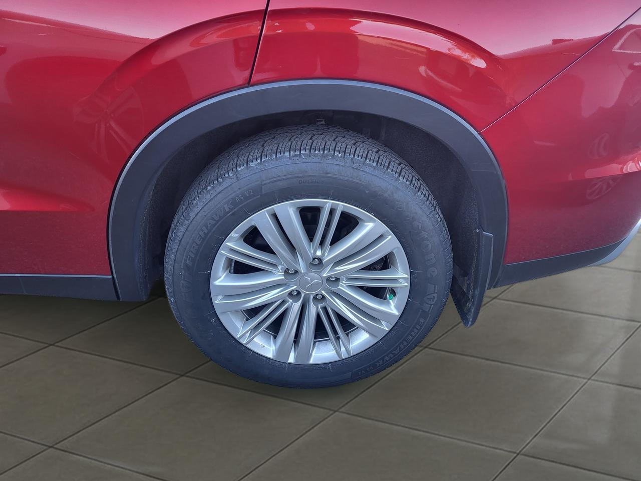 2024 Mitsubishi Outlander SE S-AWC Photo