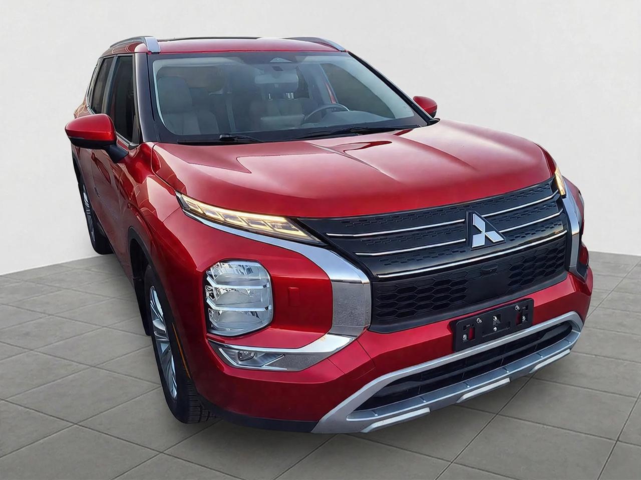 2024 Mitsubishi Outlander SE S-AWC Photo2