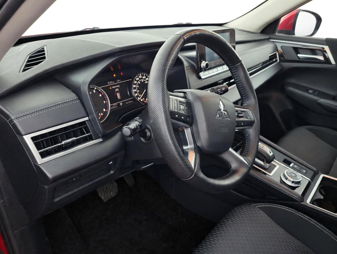 2024 Mitsubishi Outlander SE S-AWC Photo