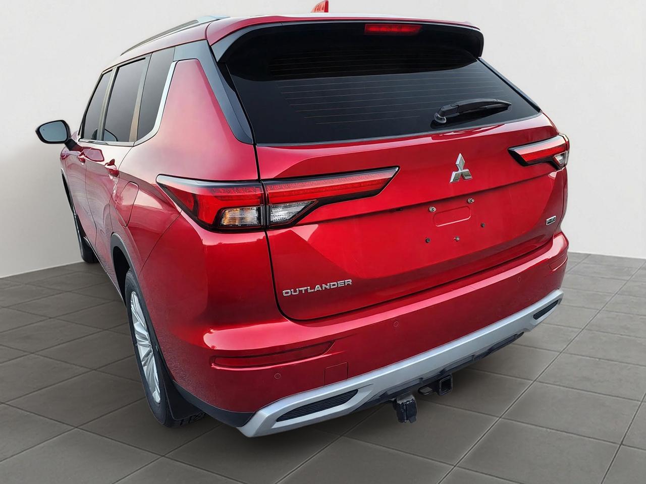 2024 Mitsubishi Outlander SE S-AWC Photo