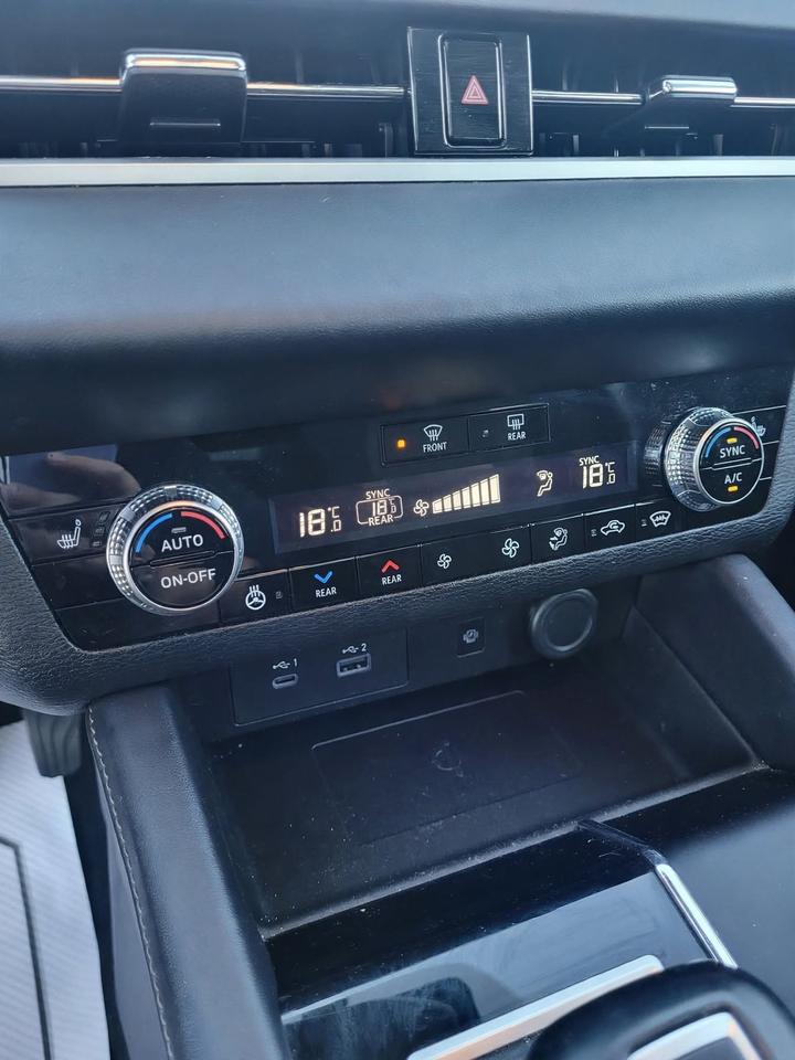 2024 Mitsubishi Outlander SE S-AWC Photo