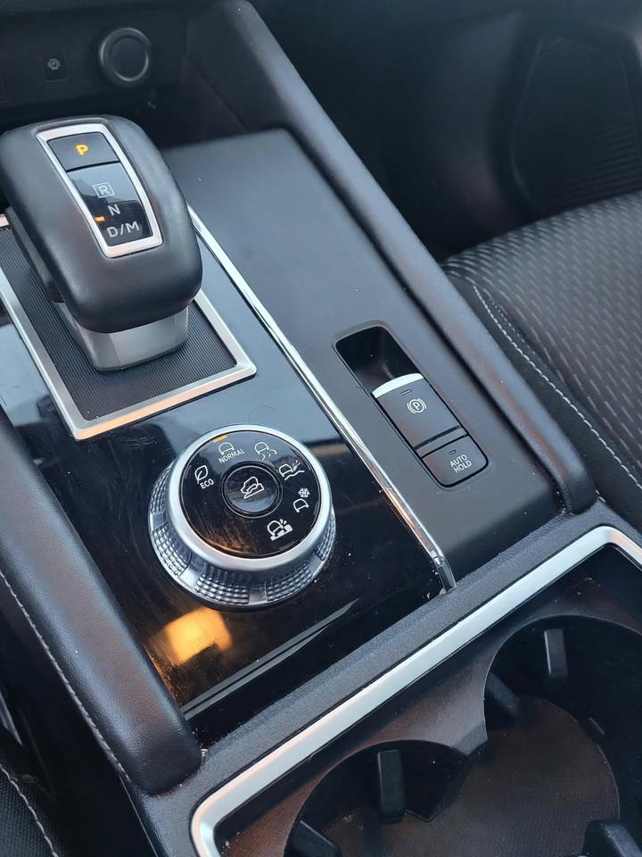 2024 Mitsubishi Outlander SE S-AWC Photo