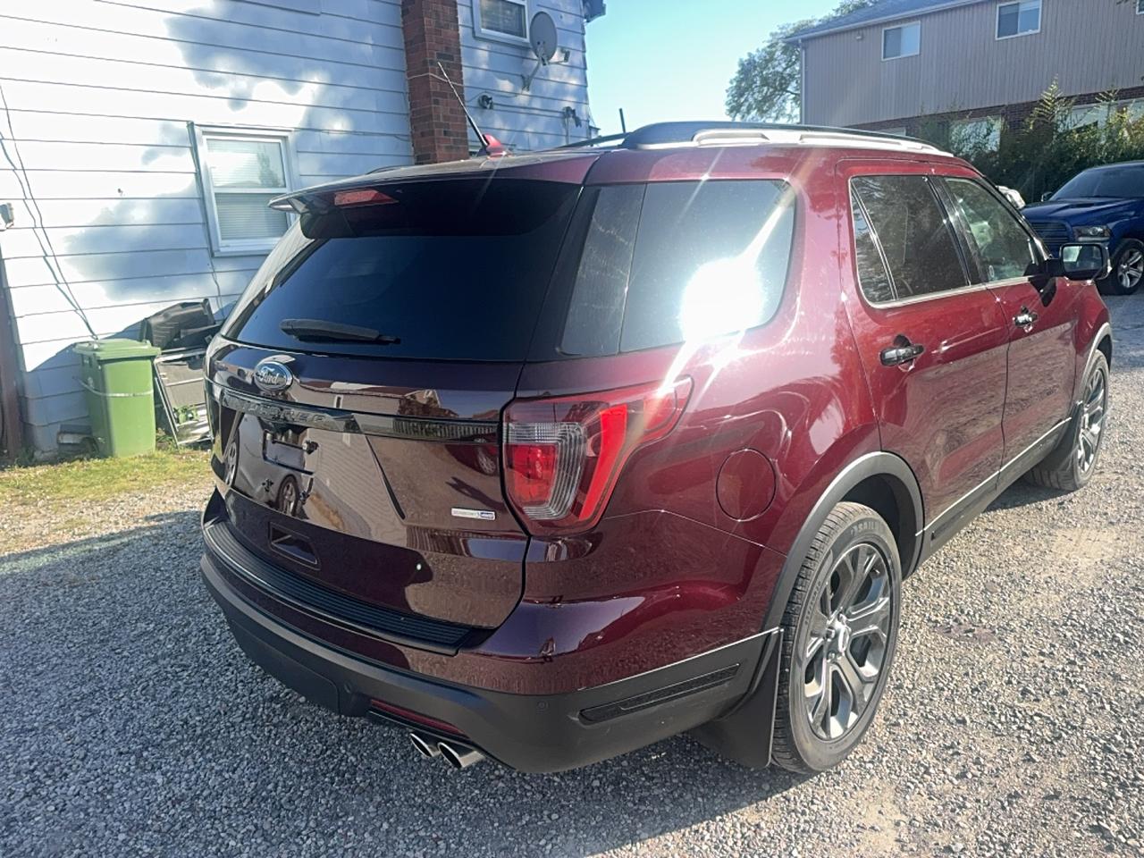 2018 Ford Explorer SPORT Photo1