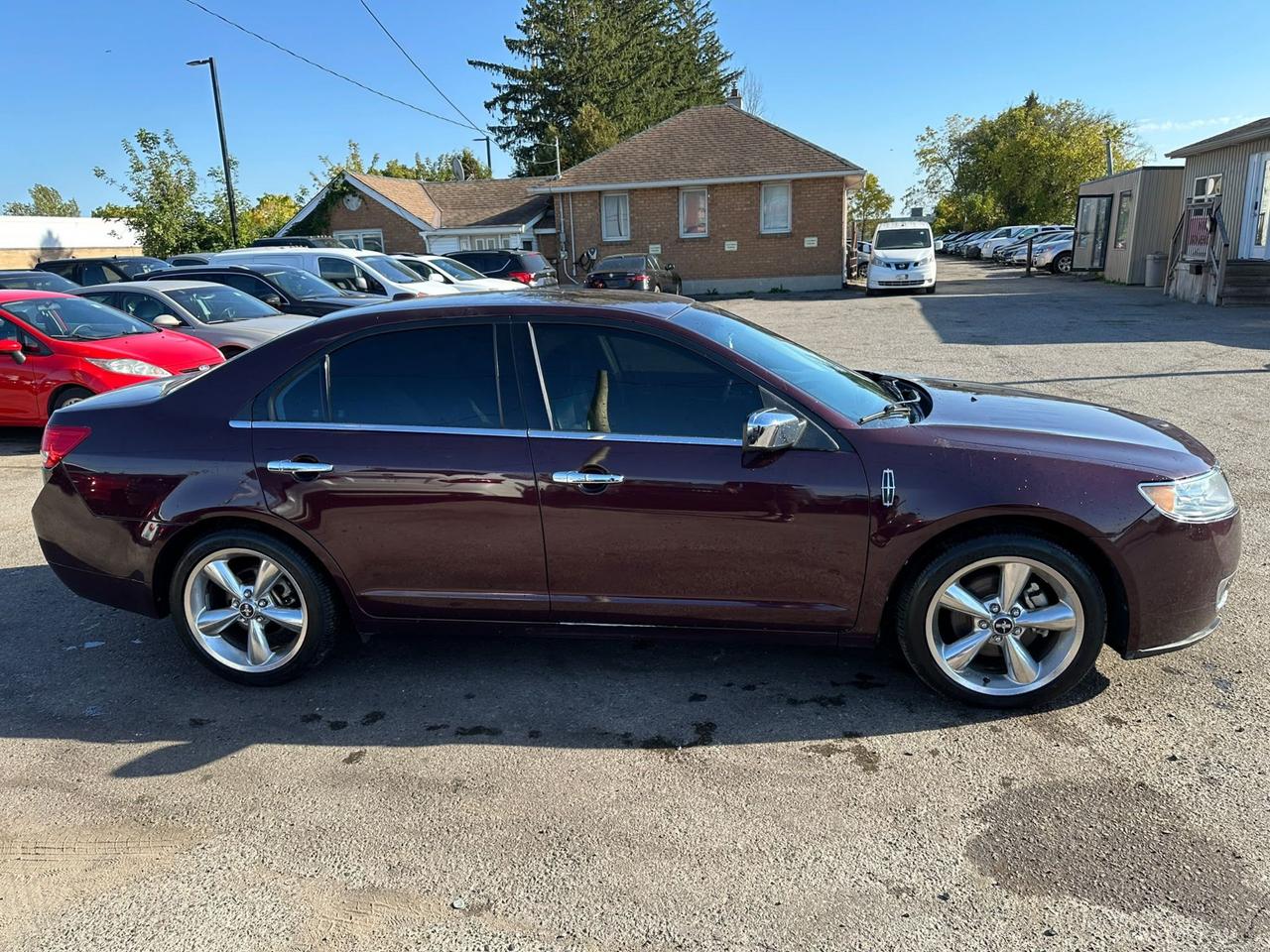 2011 Lincoln MKZ LEATHER, LOADED, WHEELS, ONLY 182KMS, CERTIFIED Photo