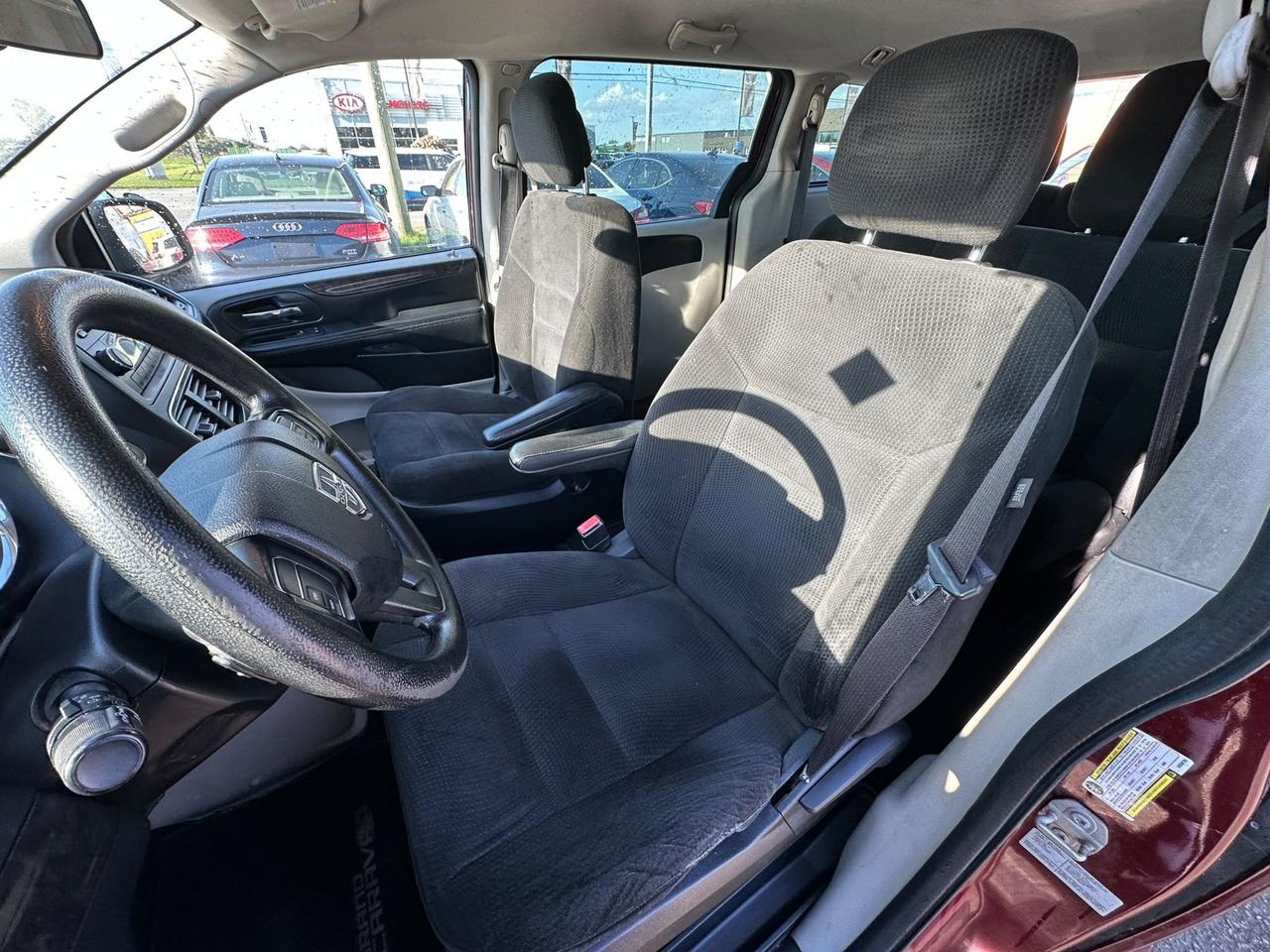 2017 Dodge Grand Caravan CVP, ONLY 133KMS, 7 PASSENGER, CERTIFIED Photo