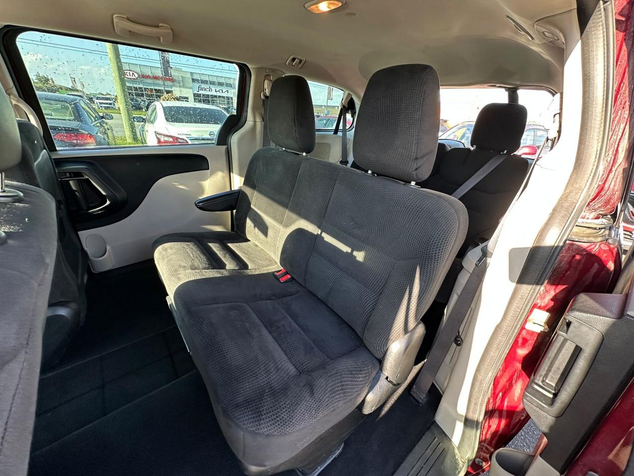 2017 Dodge Grand Caravan CVP, ONLY 133KMS, 7 PASSENGER, CERTIFIED Photo