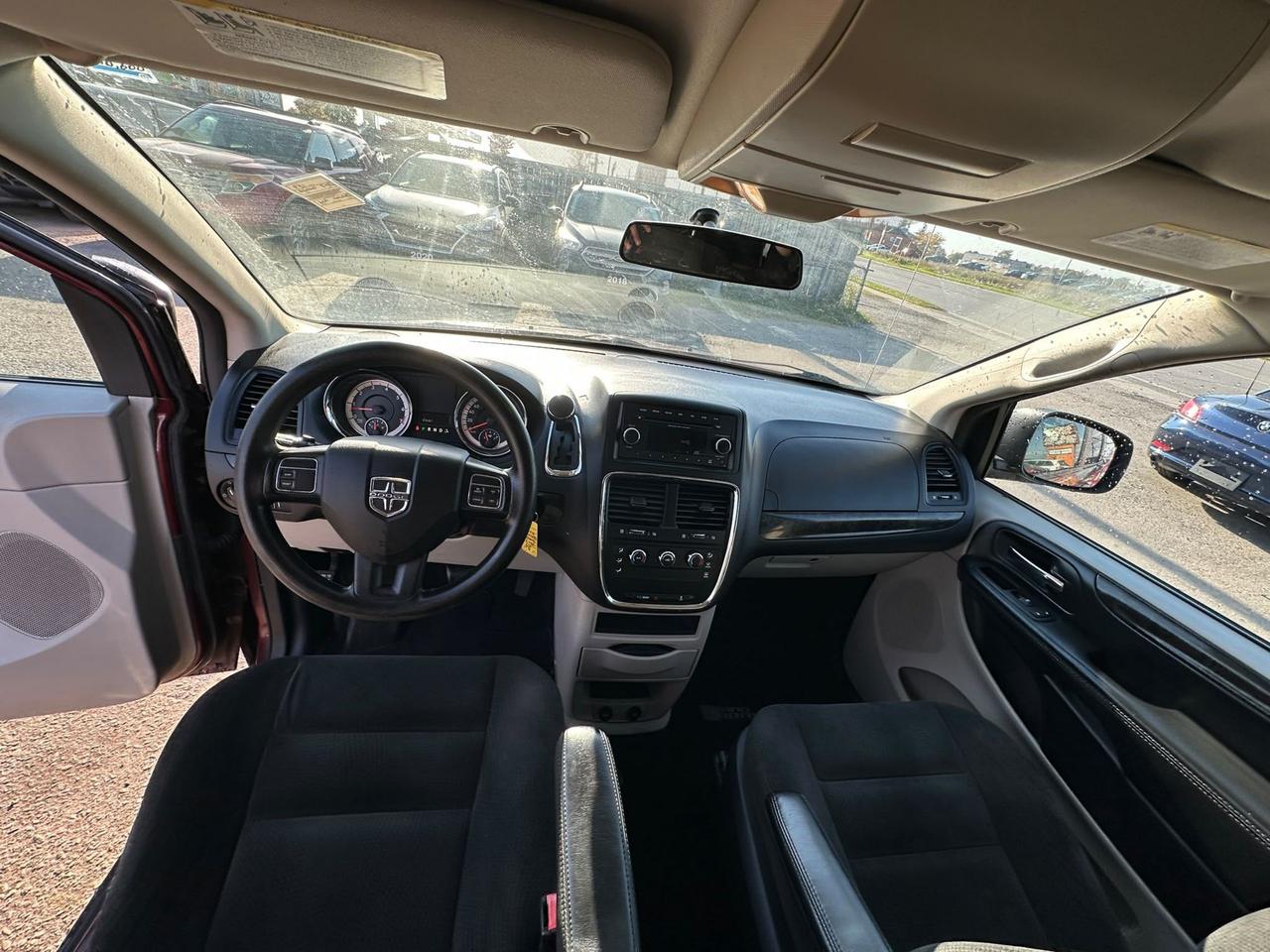 2017 Dodge Grand Caravan CVP, ONLY 133KMS, 7 PASSENGER, CERTIFIED Photo